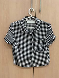 (Category: ) located in . Submitted by sophisticatedwardrobe (Listing ID 1178153486, Image 1). Description: .