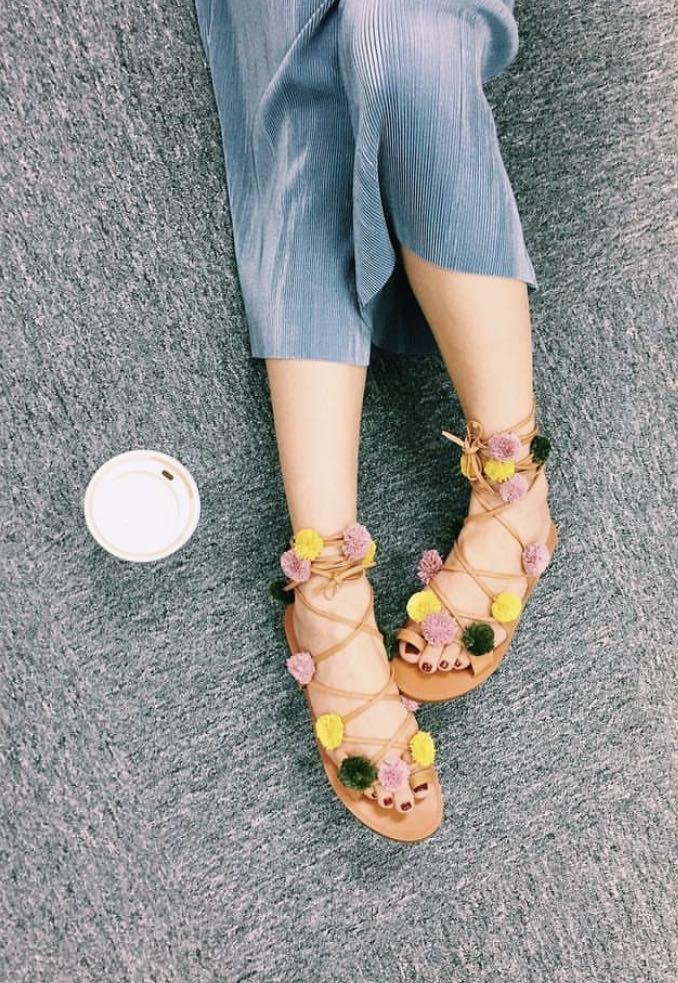 Pull & Bear Sandel (Category: Sandals) located in Kuala Lumpur. Submitted by emmyl77 (Listing ID 1178125025, Image 1). Description: .