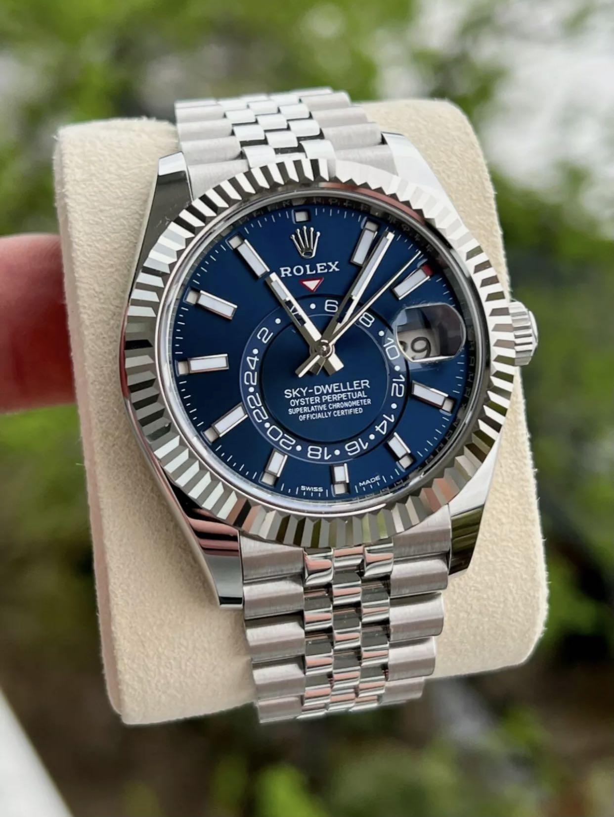 Rolex Sky Dweller SkyDweller Sunburst Blue Dial Jubilee 326934
