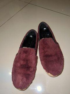Sepatu CK Maroon