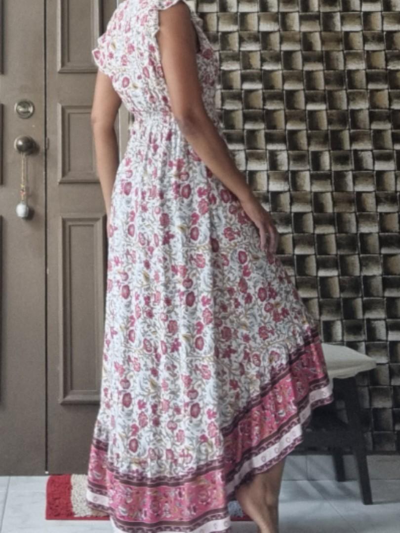 Soft flowy floral symmetrical dress, Women's Fashion, Dresses