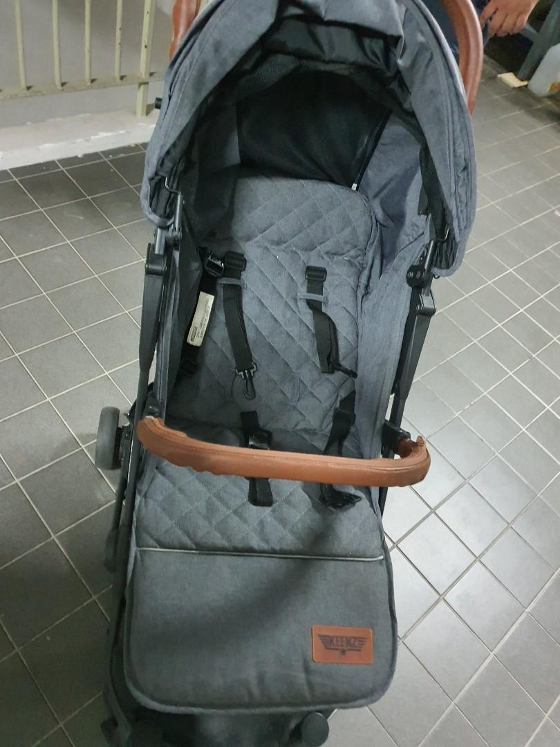 Strollers keenz (Category: Strollers) located in Singapore. Submitted by lobang7777 (Listing ID 1178049789, Image 2). Description: self collect 641675.