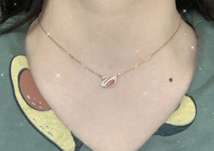 Swarovski dazzling store swan necklace price