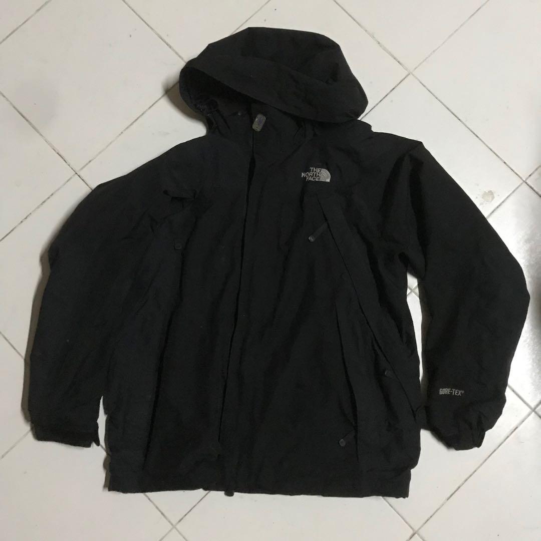 THE NORTH FACE Flight Series XL Mens Gore-Tex, Men's Fashion, Coats,  Jackets and Outerwear on Carousell