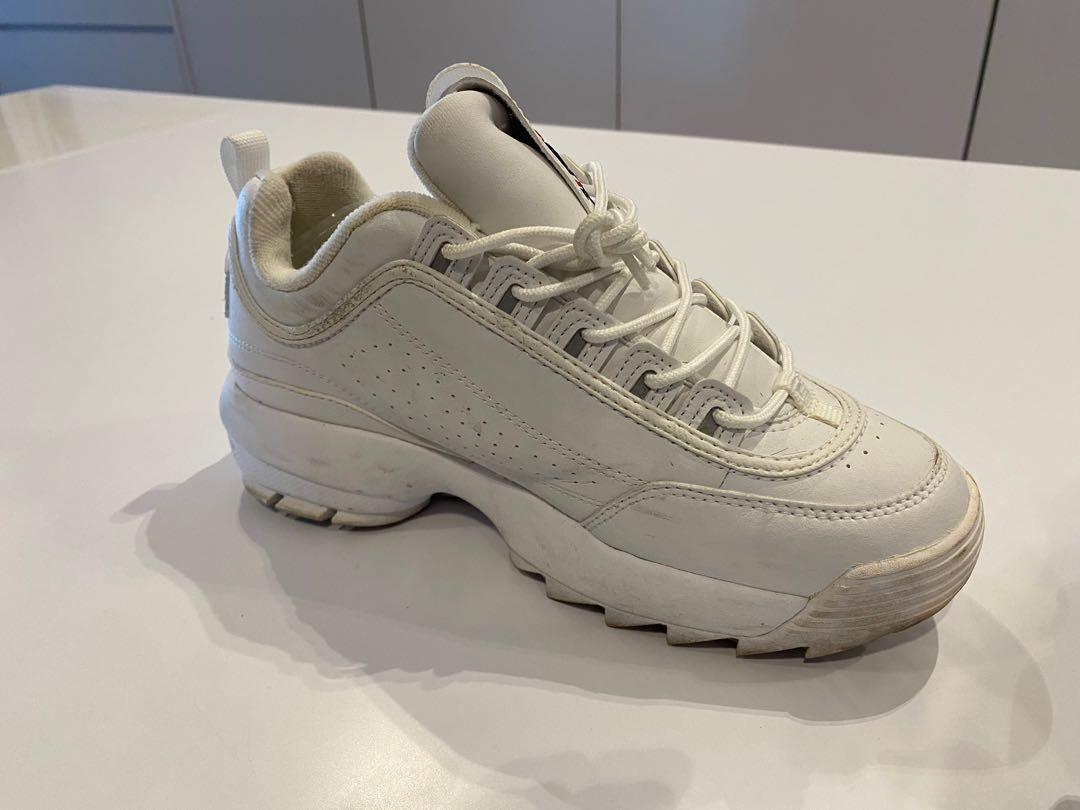Fila disruptor hotsell 2 ivory