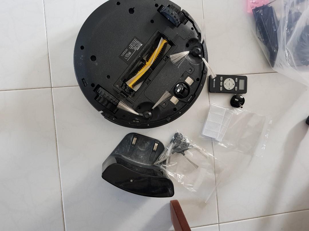 Suzuka vacuum robot not working, TV & Home Appliances, Vacuum Cleaner