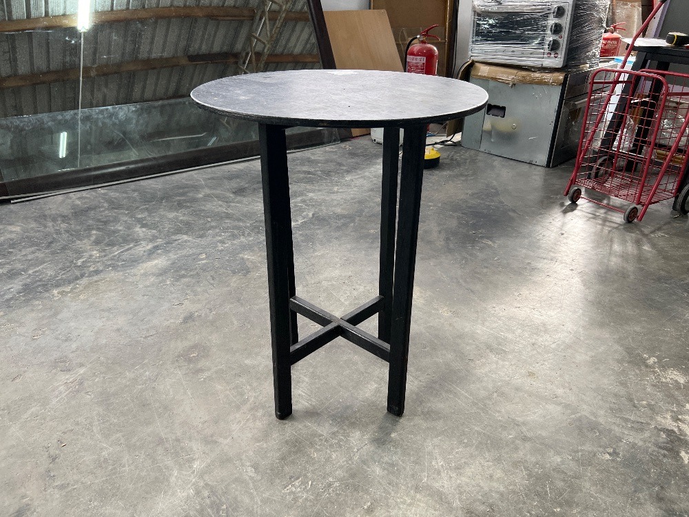 Wooden Round Side Table Black Colour / Meja Sisi Bulat Kayu Warna Hitam ...