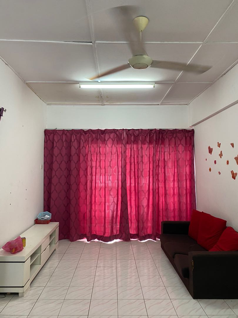 Apartment Taman Setia Balakong for sale! Below Market Value!, Property