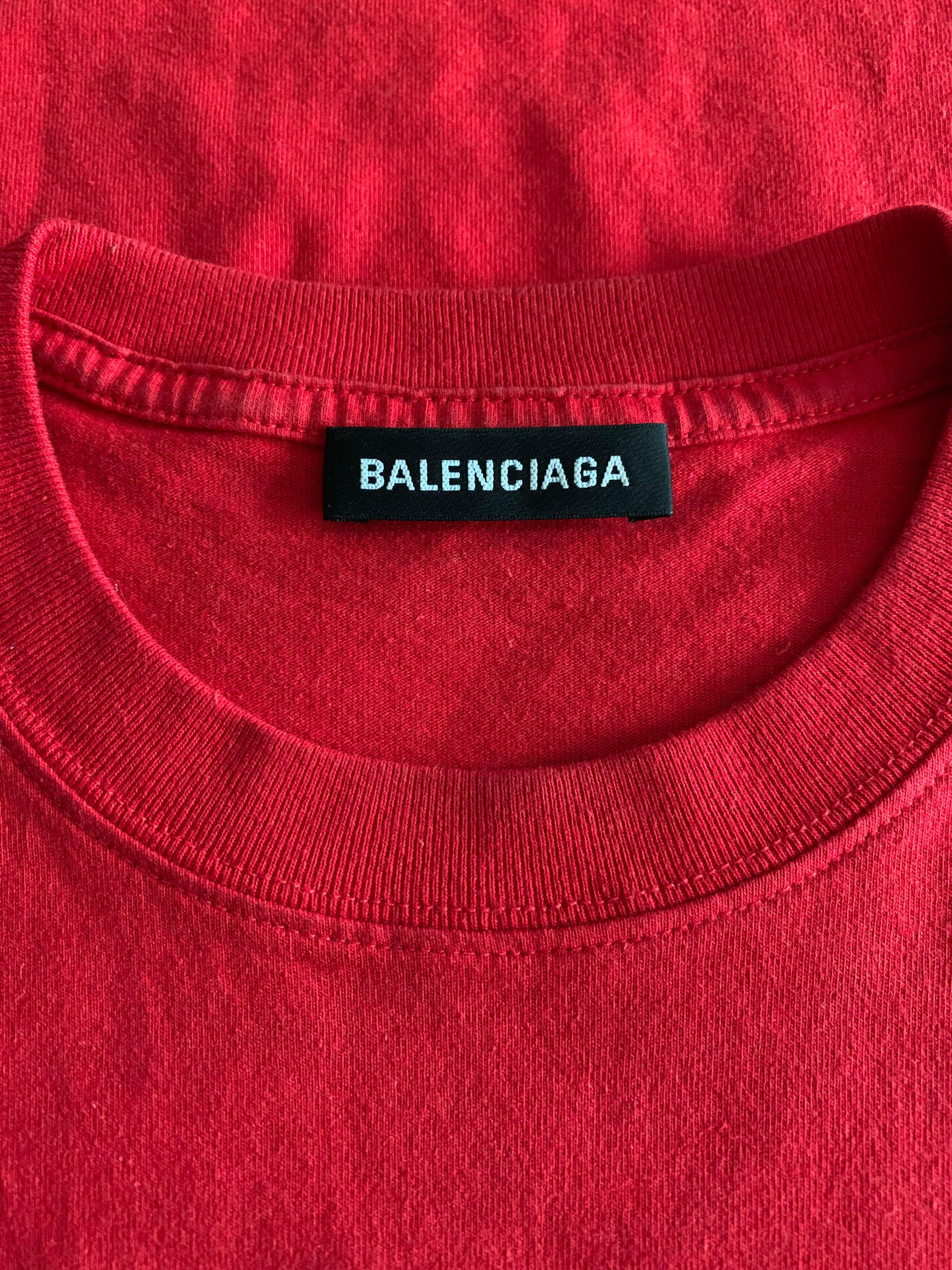 Red balenciaga clearance tee