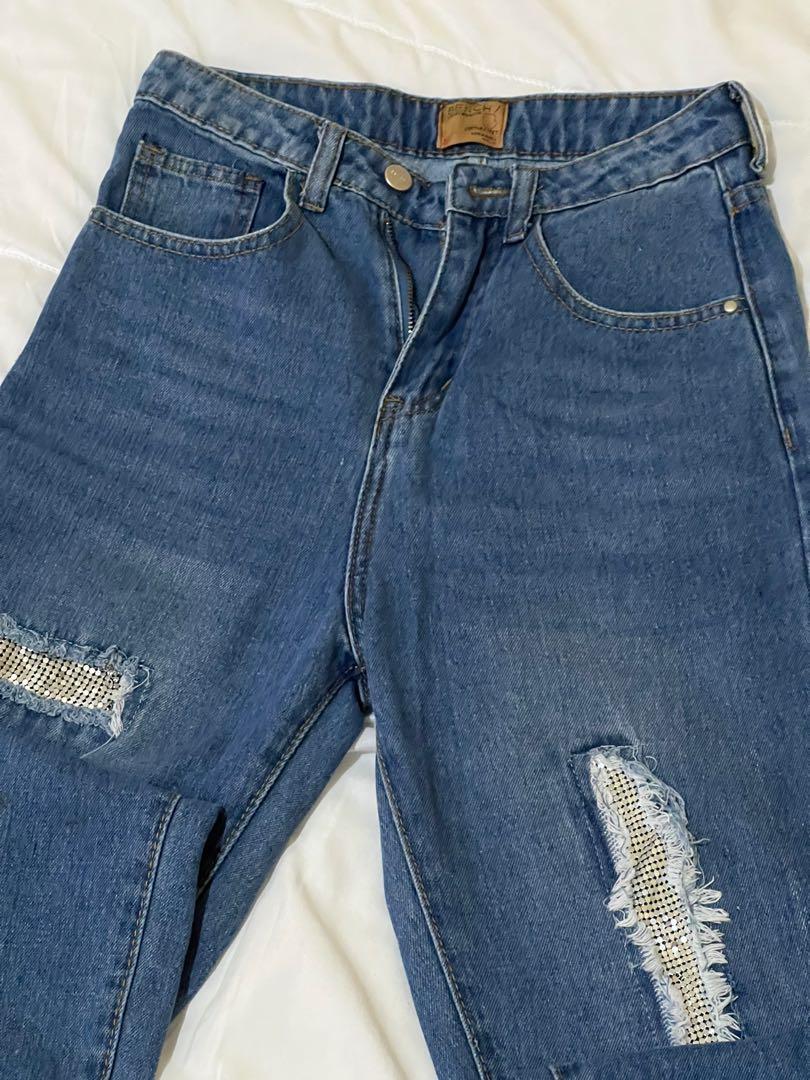 BENCH mom jeans, Women's Fashion, Bottoms, Jeans on Carousell
