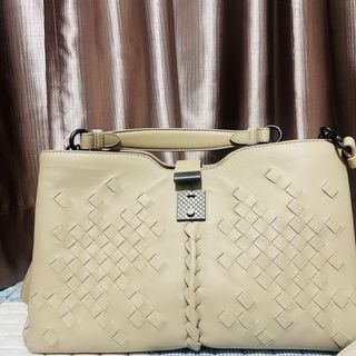 (Category: ) located in . Submitted by merrysa (Listing ID 1178391846, Image 1). Description: .