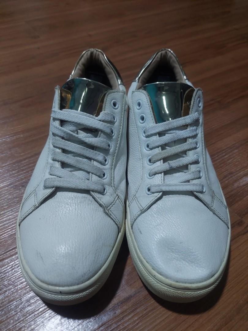 Boy shop london sneakers
