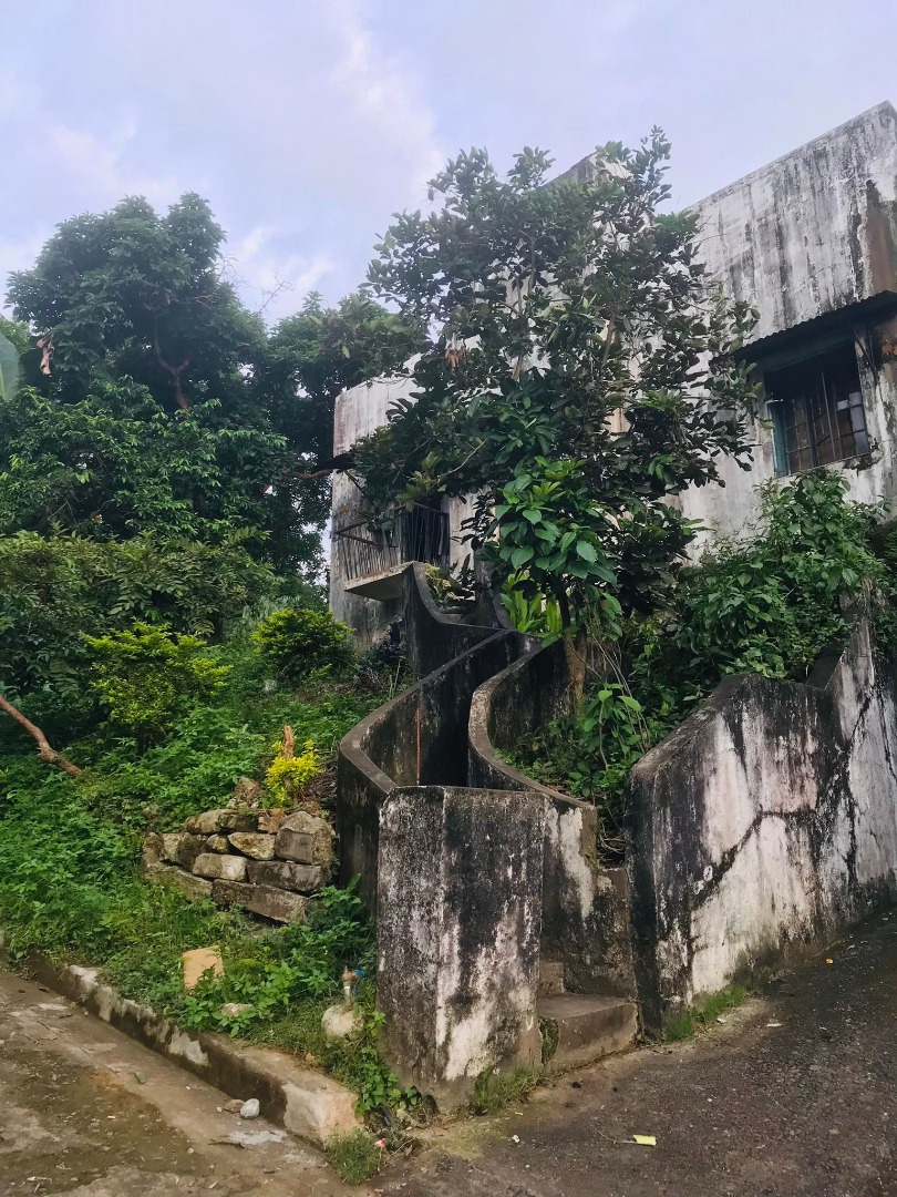 CITY OVERLOOK HOUSE AND LOT IN MONTEREY HILLS SAN MATEO RIZAL, Property