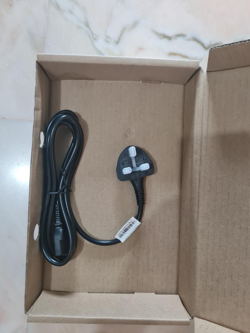 Computer power cable (Category: Cables & Adaptors) located in Singapore. Submitted by qqsstan (Listing ID 1178353191, Image 1). Description: .