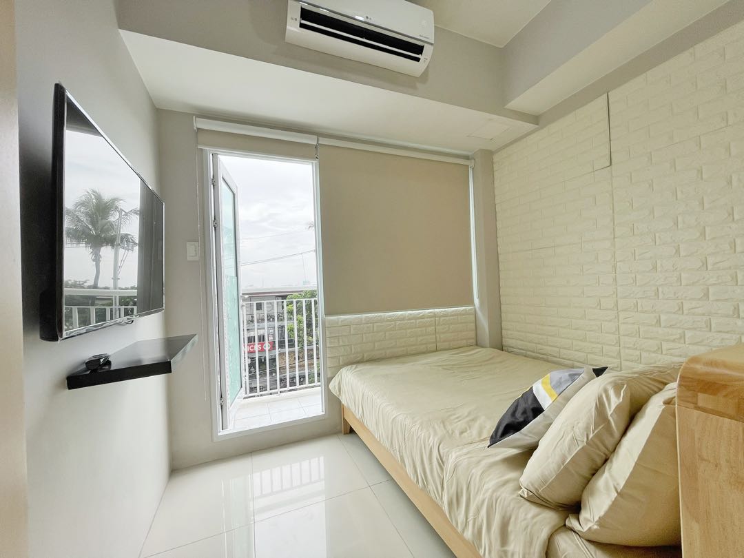 CONDO NEAR SM CITY NORTH EDSA STAYCATION, Property, Rentals, Apartments & Condos on Carousell