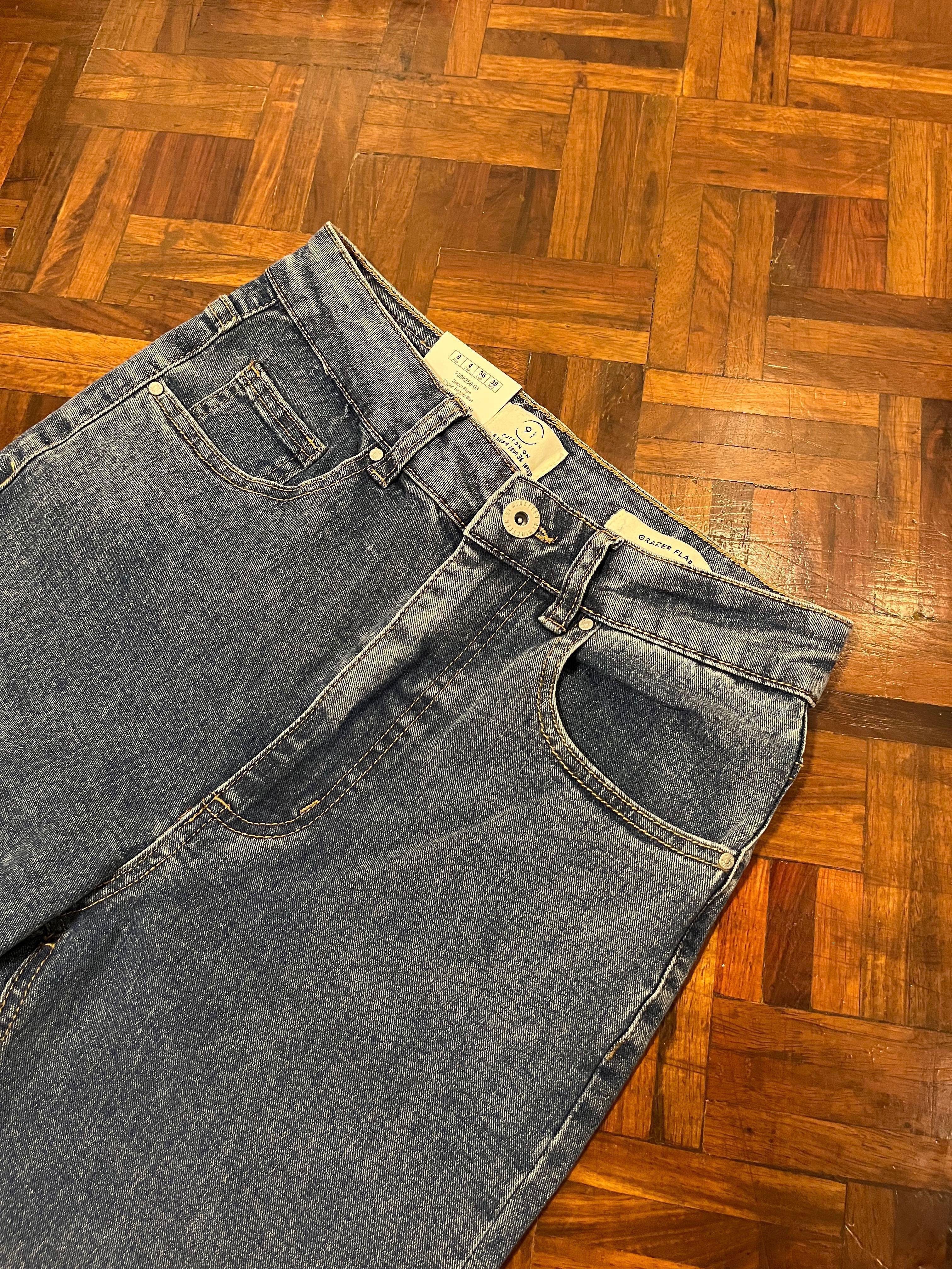 Cotton On Grazer Flare Pants (Category: Jeans) located in Paranaque City. Submitted by declutter_76 (Listing ID 1178427991, Image 1). Description: - Brand new wt tag - Never been used - Selling for a much cheaper price .