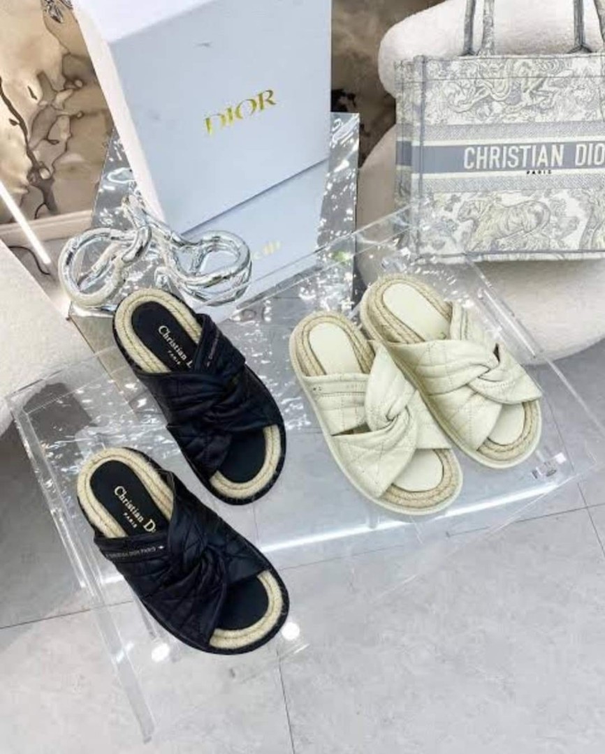 DTwists Slide (Christian Dior), Women's Fashion, Footwear, Slippers and