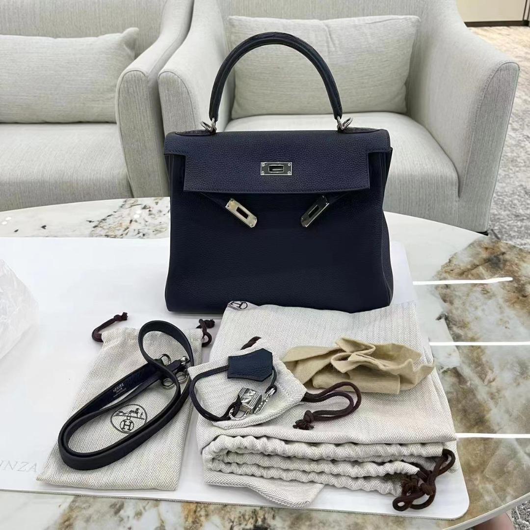 Hermès Bleu Nuit Retourne Kelly 28cm of Togo Leather with