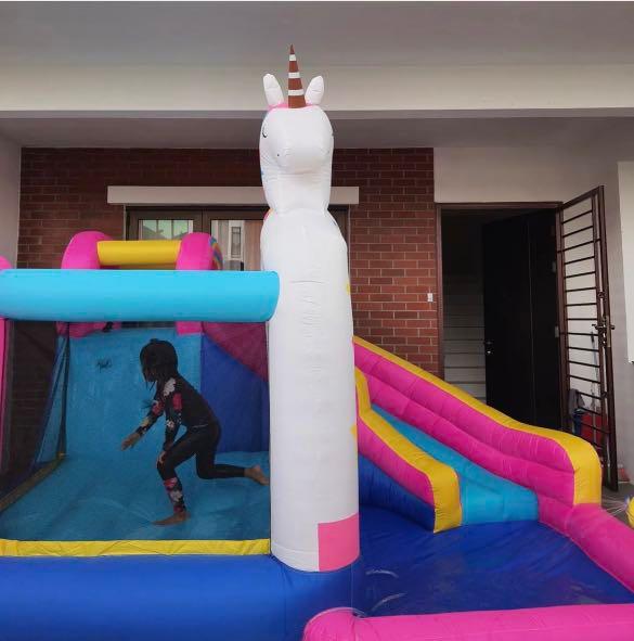 Outdoor inflatable deals pool with slide