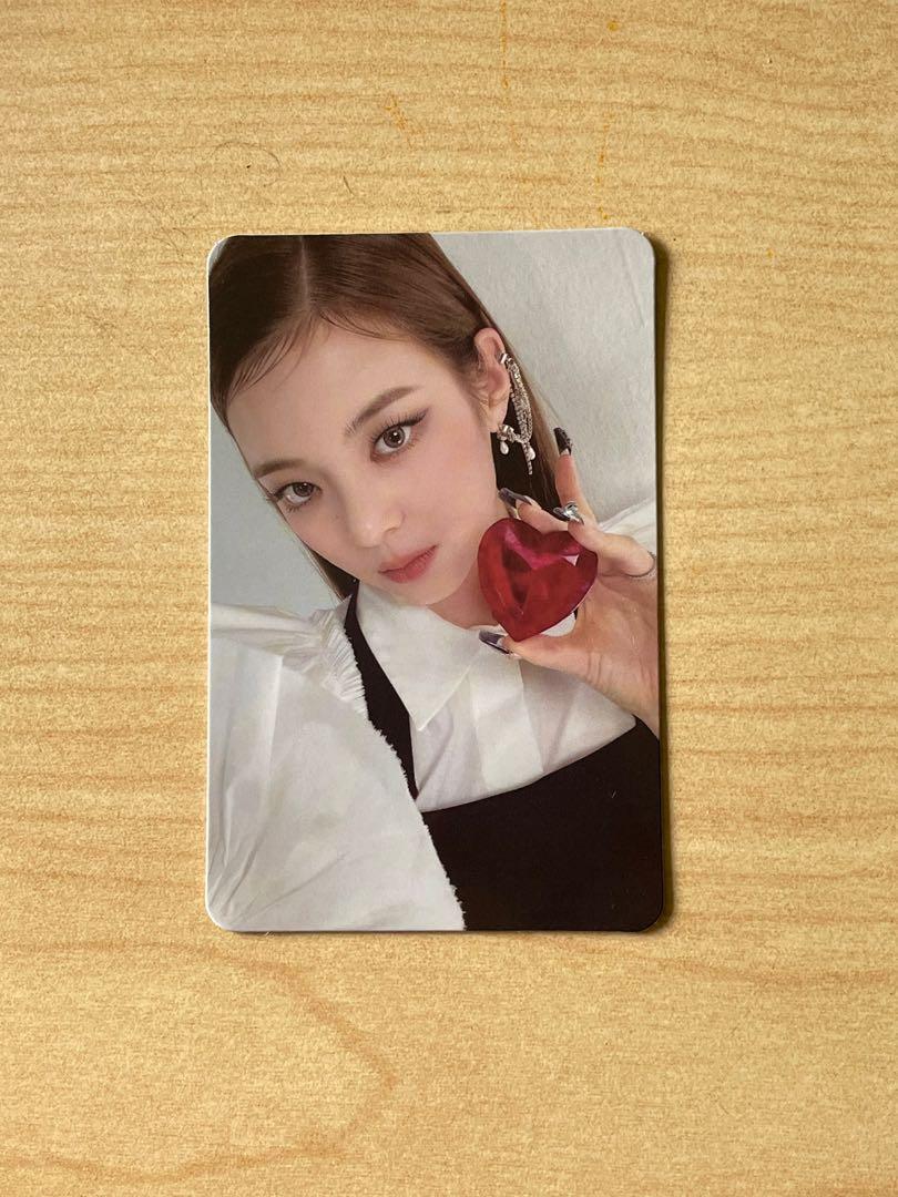 ITZY CHECKMATE album and inclusions, Hobbies & Toys, Memorabilia