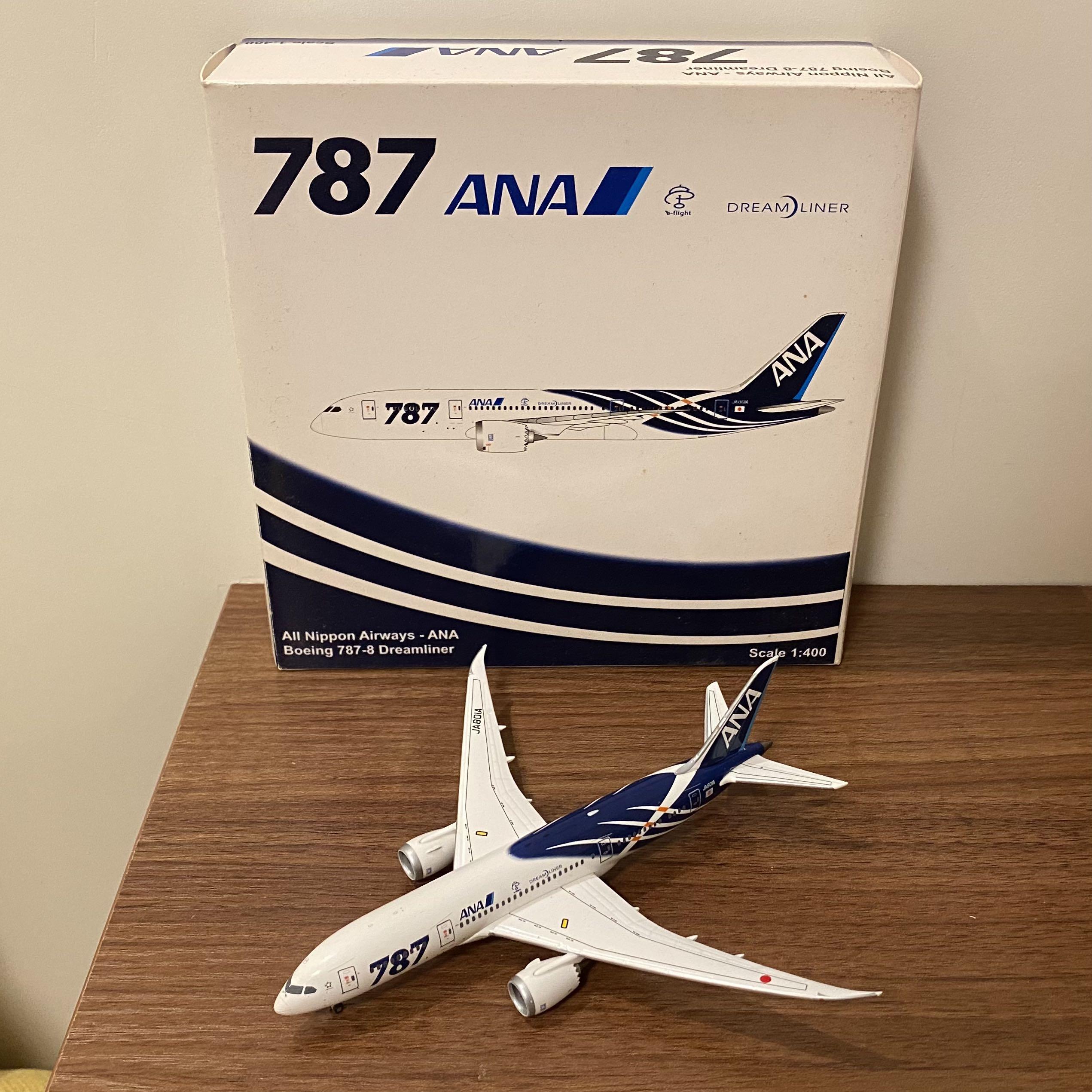 ANA Boeing 787-8 1:400