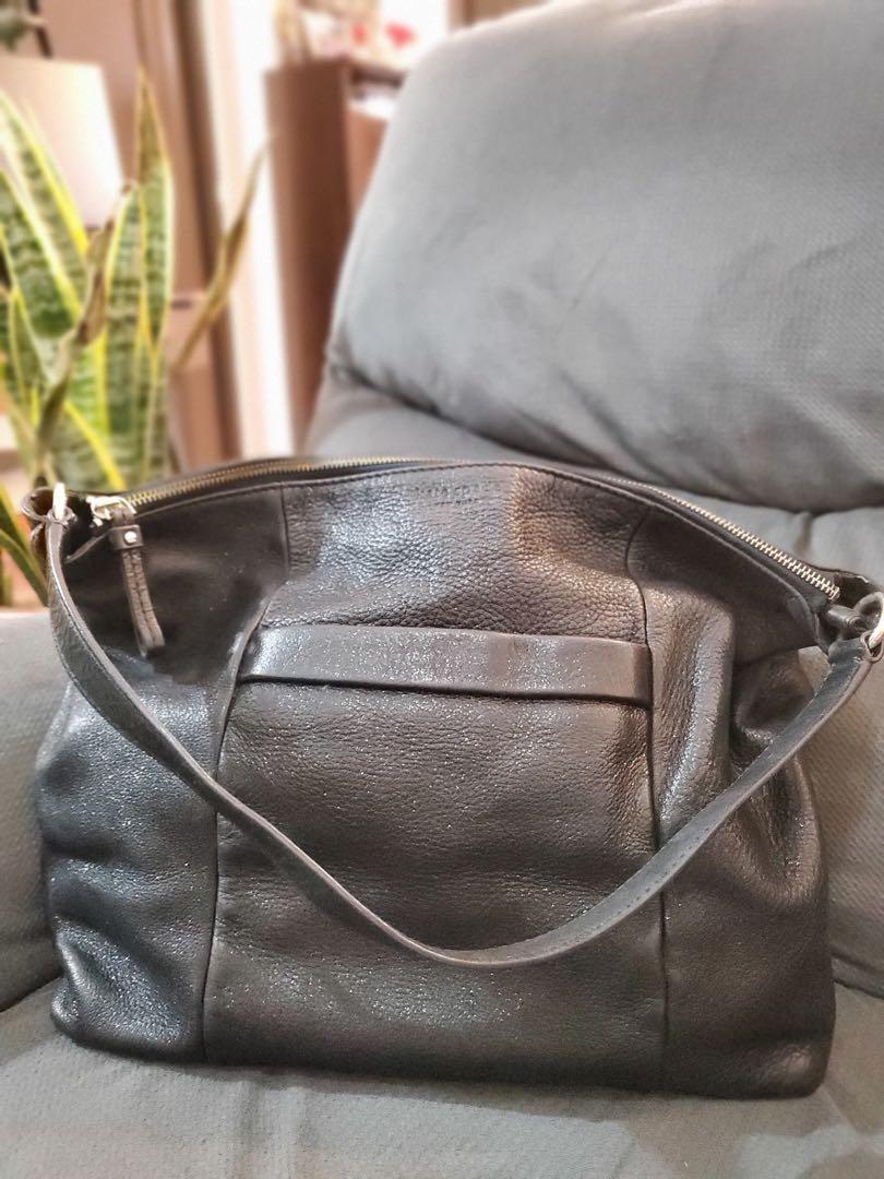 KSNY Leather Hobo Bag (Category: Luxury Bags & Wallets) located in Paranaque City. Submitted by shoplittleryle (Listing ID 1178268121, Image 1). Description: Authentic💯 no flaws.