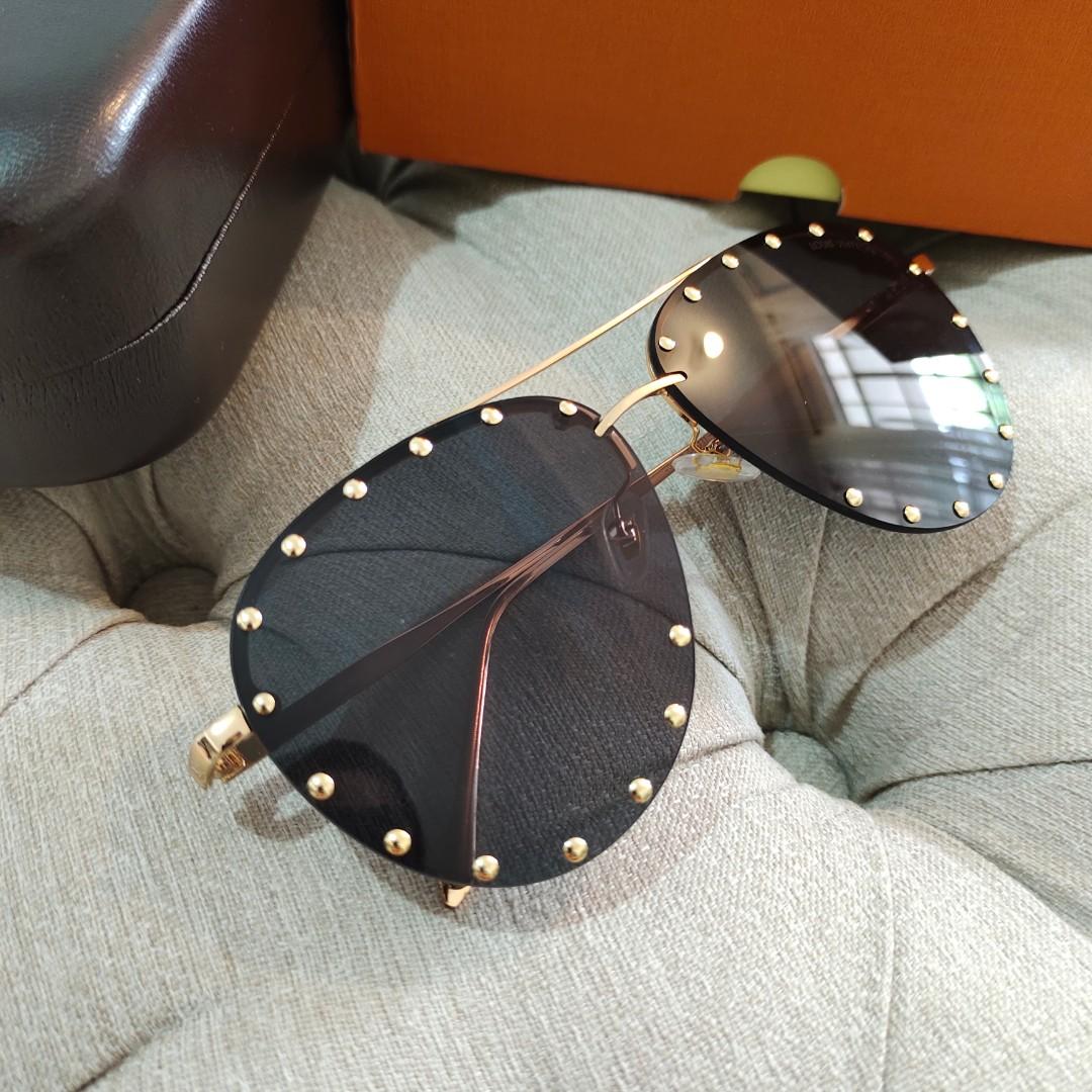 LV pilot sunglasses party sunglasses HEART and Celebrity CHOICE Popular  vloggers, Women's Fashion, Watches & Accessories, Sunglasses & Eyewear on  Carousell