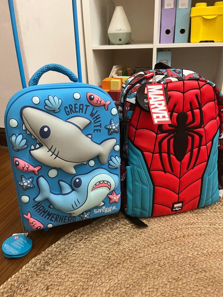 Luggage Smiggle Hardtop Baby Shark