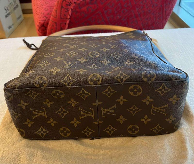 LV looping bag (Category: Luxury Bags & Wallets) located in Makati City. Submitted by hustl (Listing ID 1178357280, Image 3). Description: .