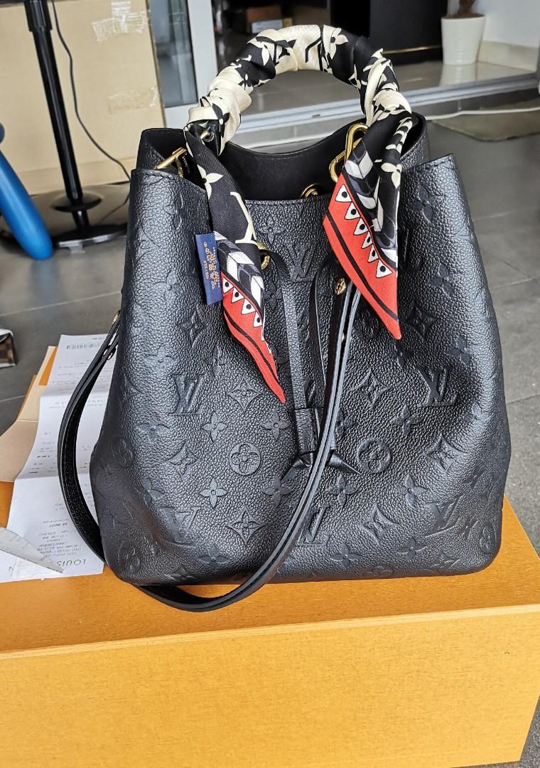 Shoulder Bags Louis Vuitton Black And Silver Bag Save Big On Bulk Fashion  Bags Ladies Big Handbags Luxurys Designer Bag On The Go Embossed Flower