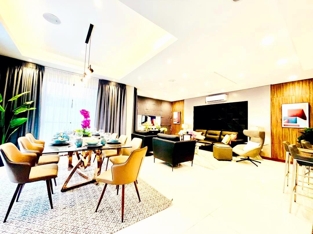 Manila Townhouse Near University Belt (UBelt) with 24/7 Security