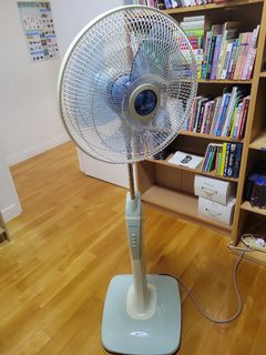 （分類：）位於 。 由 milocarou 提交（商品編號 1178356056，圖片 1）。簡介： 。