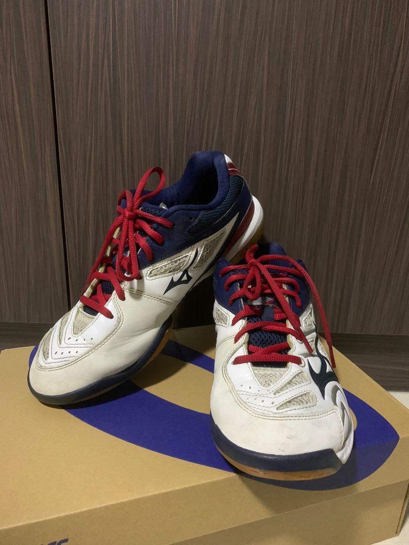 Mizuno court shoes Men s Fashion Footwear Sneakers on Carousell
