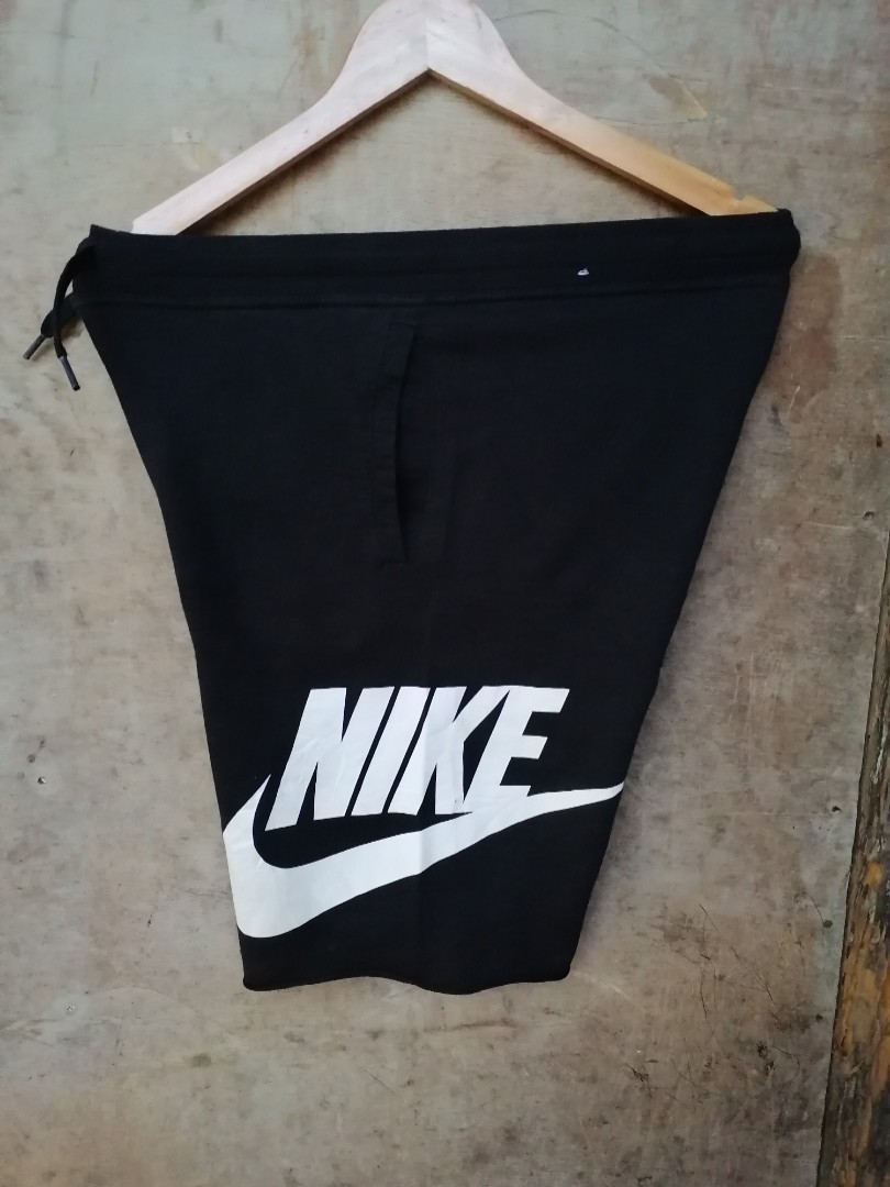 Nike alumnai youth XL, Men's Fashion, Bottoms, Shorts on Carousell