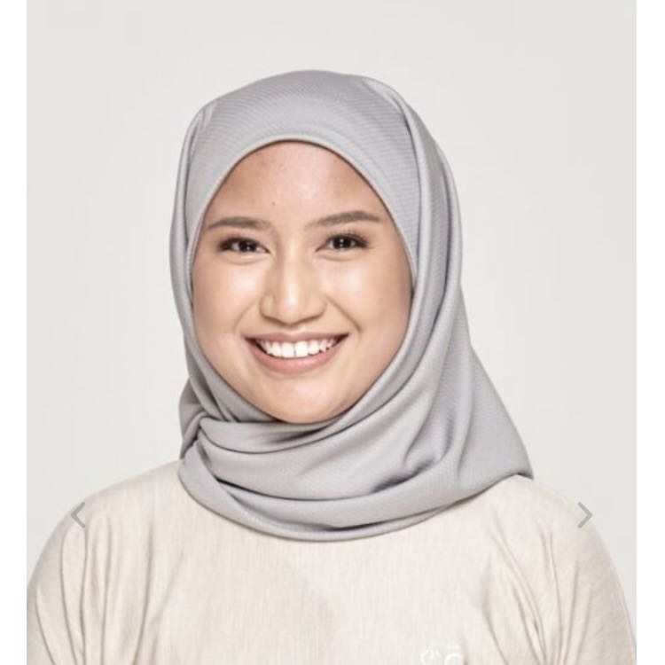 Olloum Performance Shawl Instant Tie-Back in Cloud, Women's Fashion, Muslimah  Fashion, Hijabs on Carousell