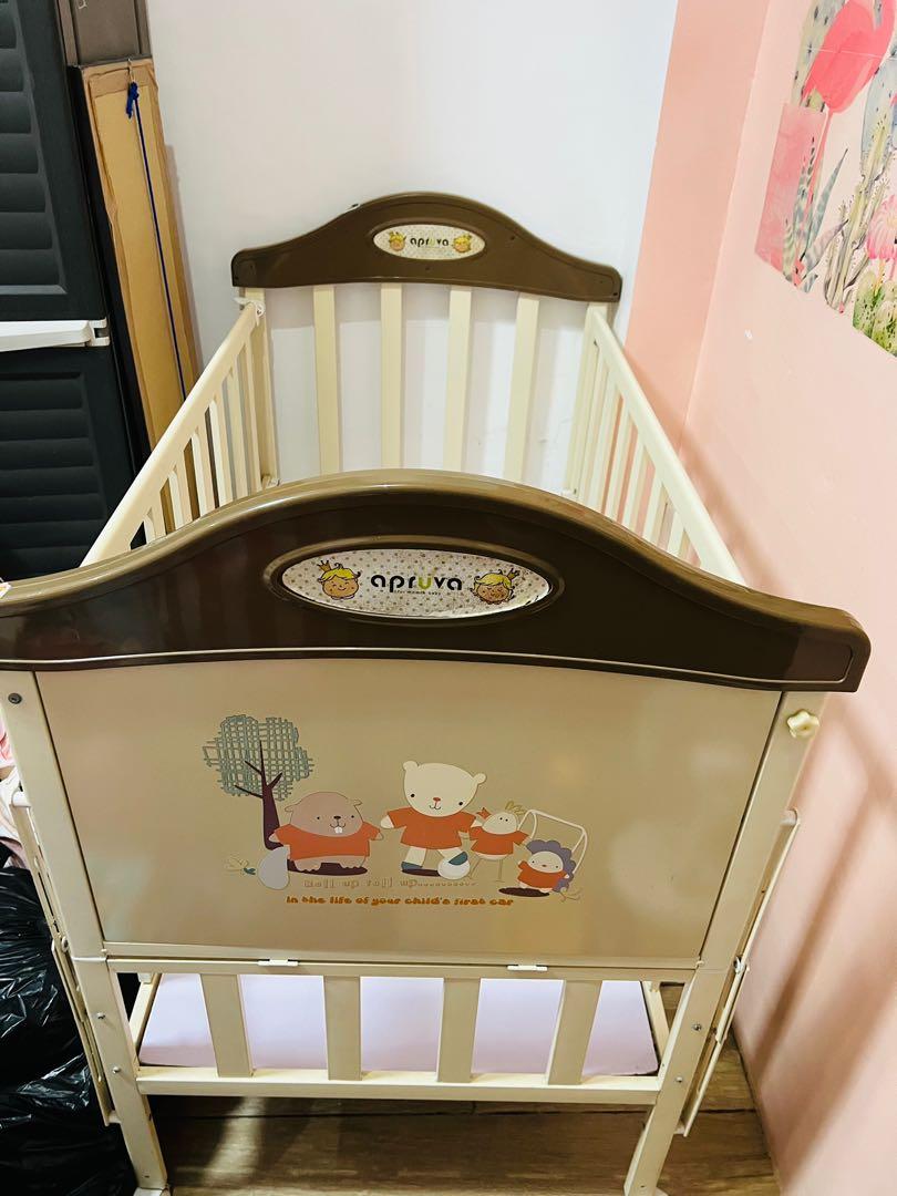 Preloved Apruva Crib (Category: Cots & Cribs) located in Quezon City. Submitted by parischanelcollection (Listing ID 1178401084, Image 1). Description: Preloved Apruva Crib (Metal) Halos hindi nagamit ni baby kasi pure breastfeeding kami. Naging storage lang ng mga gamit nya🤣 Isa din sa advantage is my storage po ito sa ilalim. While gamit ng baby yung crib. Nasa kulang2x 13k po ito nung binili namin. 1 y/o & 1 mo. na po si lo. Ididis-assemble n