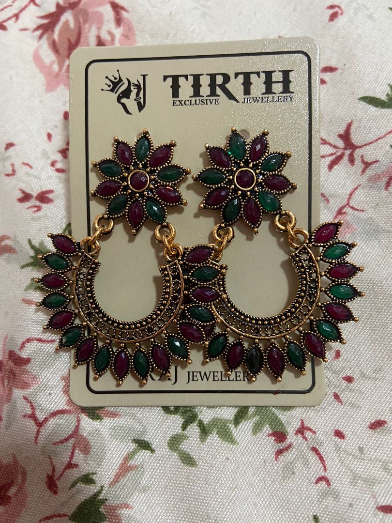 Red and green stone earrings hotsell