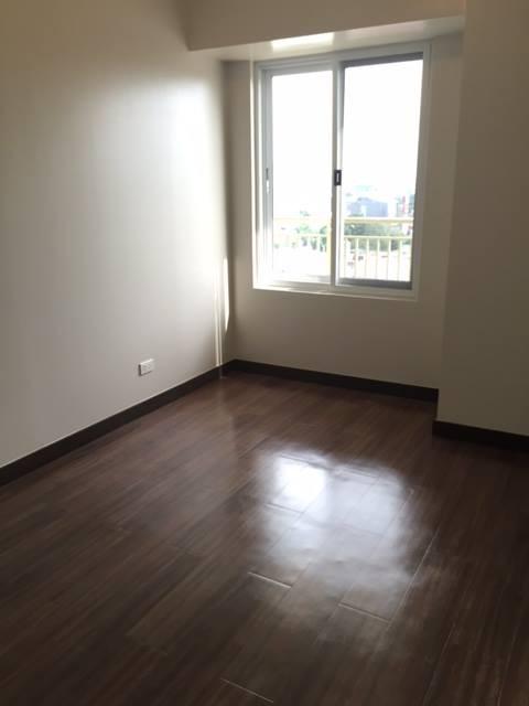 Rush Sale: La Verti 1BR Unit with Balcony (Category: Apartments & Condos) located in Taguig. Submitted by micah_impactmanila (Listing ID 1178261832, Image 1). Description: RUSH FOR SALE: 1BR Unfurnished Unit with Balcony in La Verti Residences Pasay City 1 Bedroom Unfurnished Unit For Sale La Verti Residences - South Building Property Code: LVR-S-817 SELLING PRICE: Php 4,000,000.00 inclusive of closing fees, acceptance fees and Capital Gains tax,