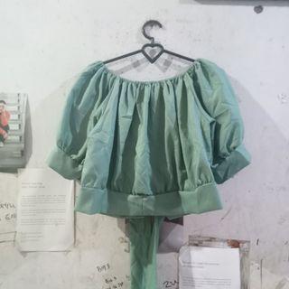 Sabrina matcha backless top crop pita belakang