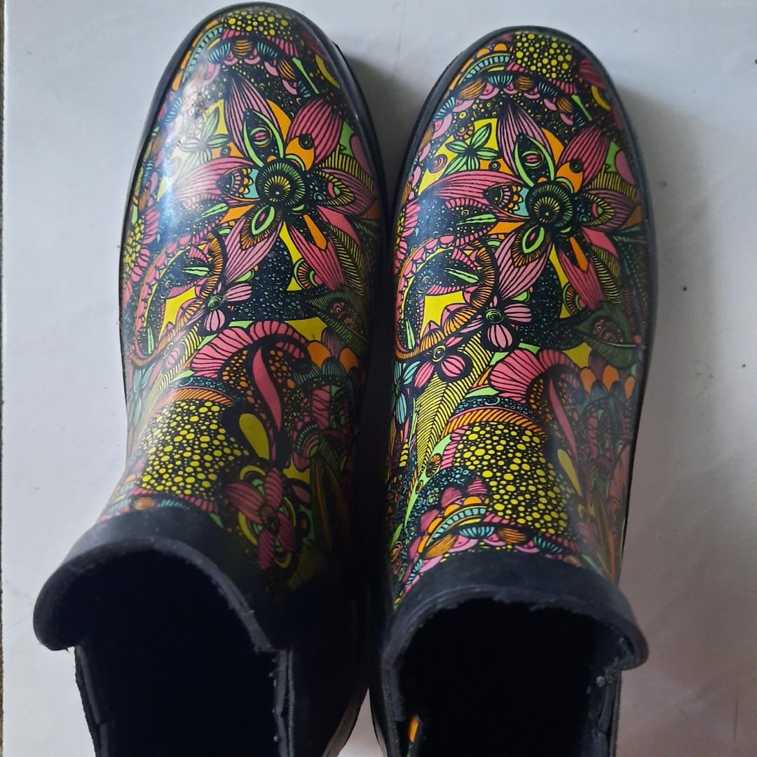 Sakroots boots online