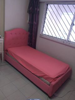 (Category: ) located in . Submitted by venusfairy (Listing ID 1178430362, Image 1). Description: .