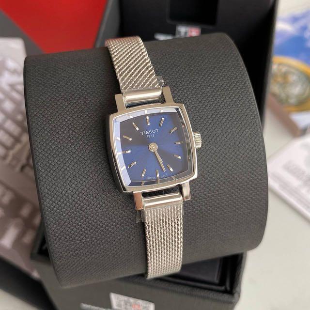 Tissot lovely square best sale blue