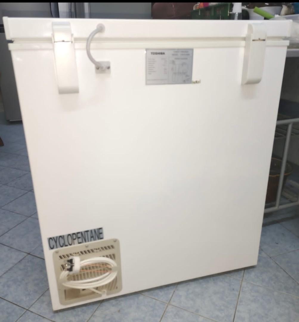 Toshiba shop freezer 142l