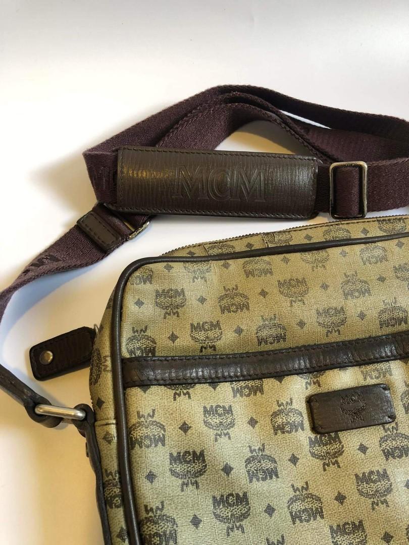 Vintage MCM sling bag (Category: Luxury Bags & Wallets) located in Caloocan City. Submitted by LeGoat06 (Listing ID 1178345142, Image 3). Description: Vintage MCM sling bag Condition: 9/10 Dm to negotiate.