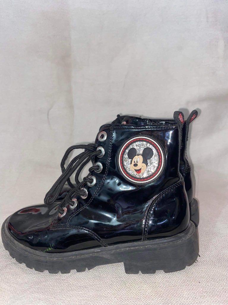 Dr martens store mickey mouse