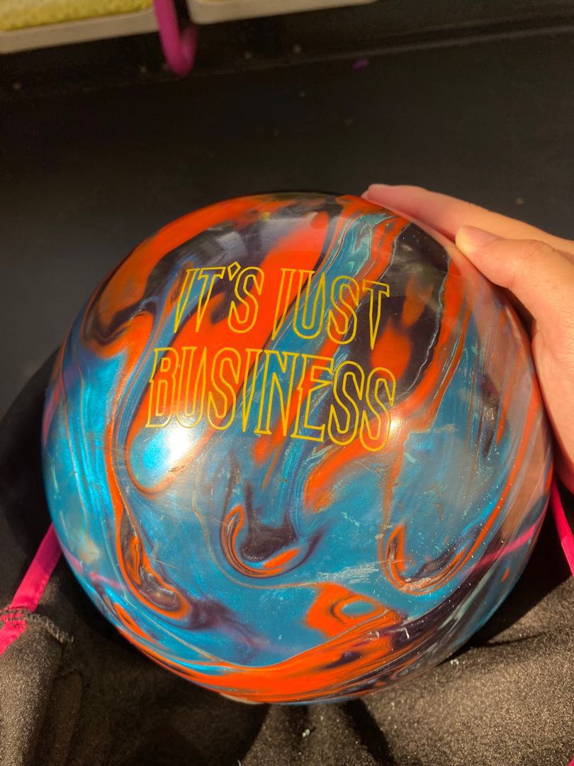 15lbs hitman bowling ball, Sports Equipment, Sports & Games, Billiards