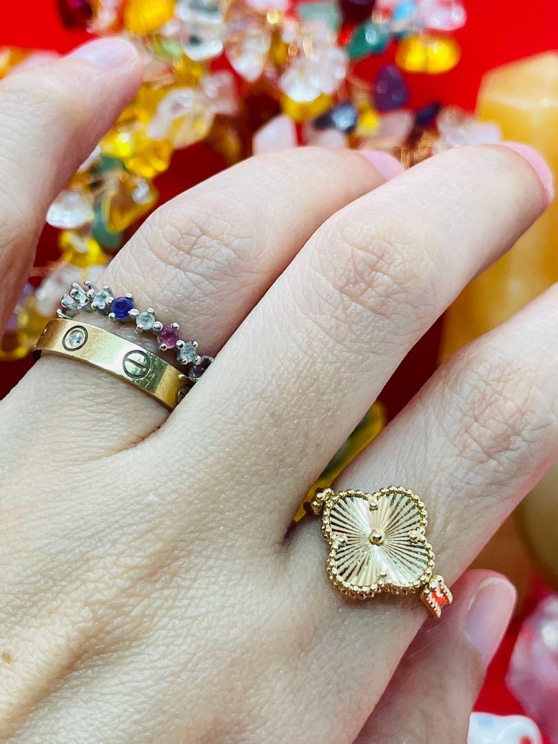 18K Gold Reversible White Clover Ring R11