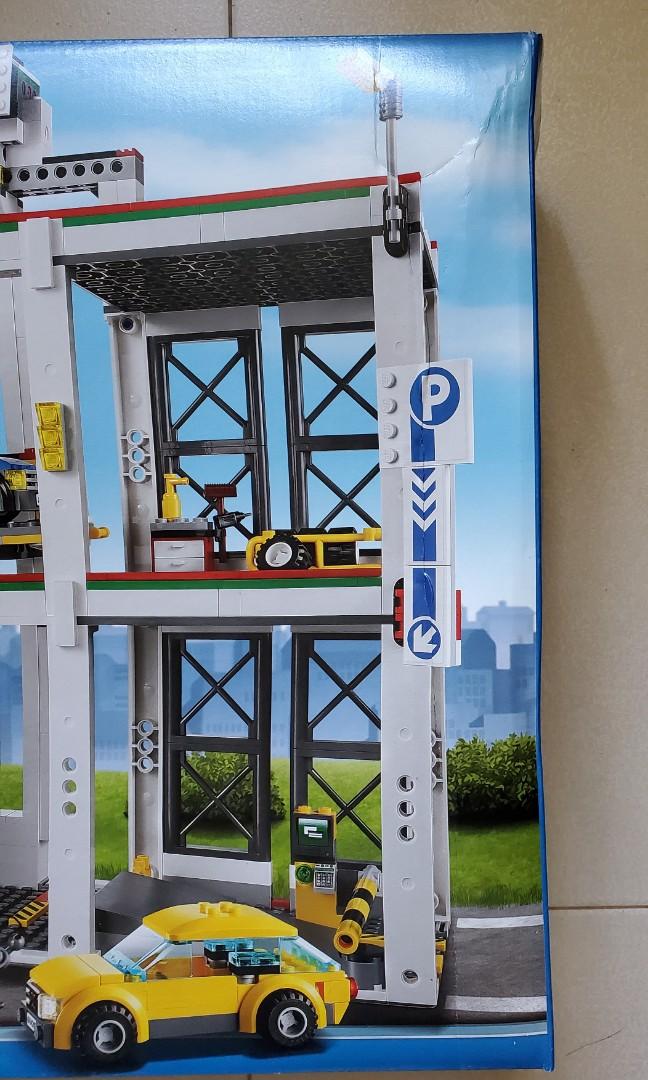 全新未開) 絕版LEGO 4207 City car parking 停車場, 興趣及遊戲, 玩具
