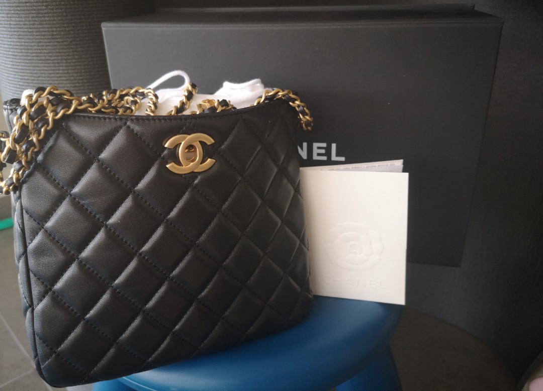 CHANEL-Chanel Small Hobo Heart Chain Adjustable Buckle Grained Calfskin CC  Logo Bag Black 18cm AS3830