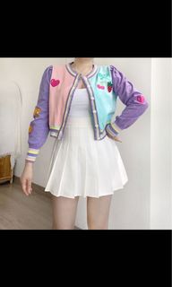(Kategori: ) berada di . Dikirim oleh caaca__ (ID iklan 1178528410, Gambar 1). Deskripsi: .